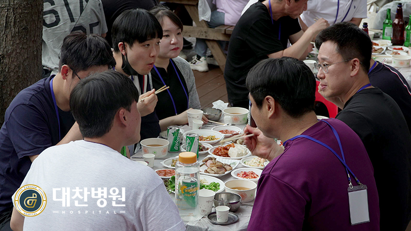 저녁식사_직원들716873251598426.jpg